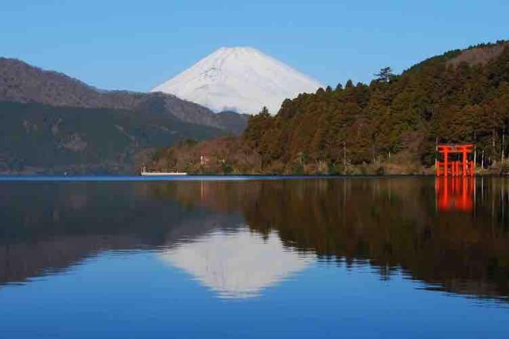 和 Modan a Oabya 箱根 神社 参拝 や 駅伝 観戦 箱根 観光 に 最適 a 芦ノ湖 Torii が Miea 海賊 船 Combini 徒歩 圏 201 エクステリア 写真